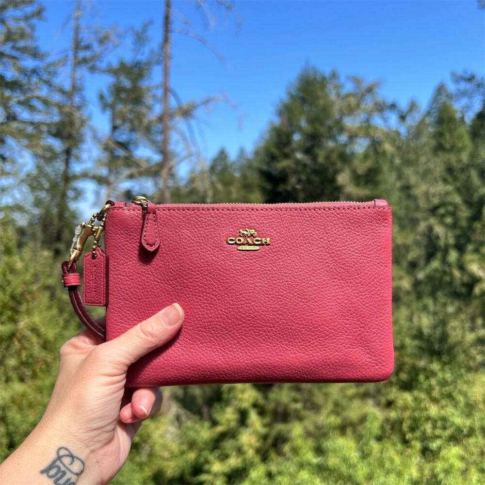 COACH Small PINK Pebble Leather Wristlet Wallet Clutch Gold Hardware AUTHENTIC